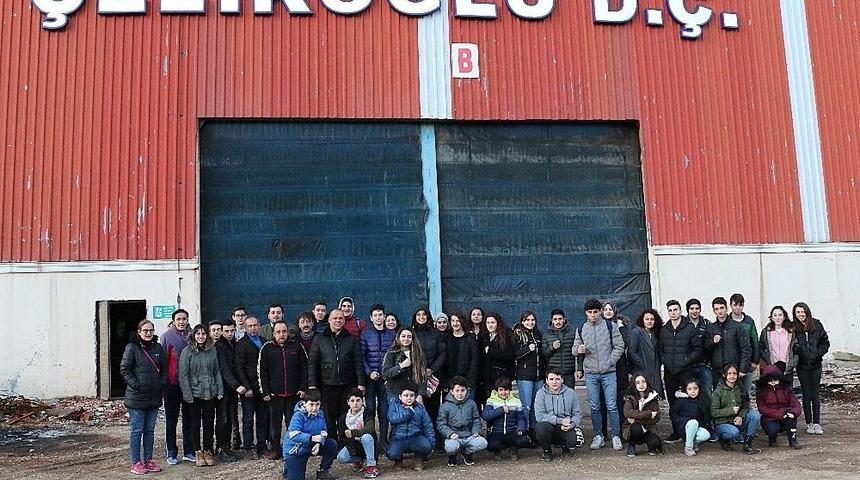 İşadamı Remzi &Ouml;z&ccedil;elik, Şampiyon Sporcuları &Ouml;d&uuml;llendirdi