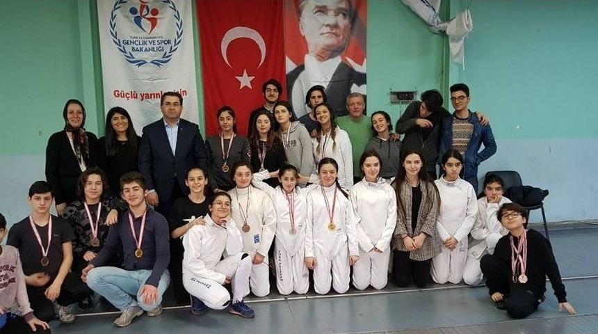 Trabzon&rsquo;da Eskrim Sporuna Olan İlgi Artıyor, Milli Sporcu Sayısı Y&uuml;kseliyor