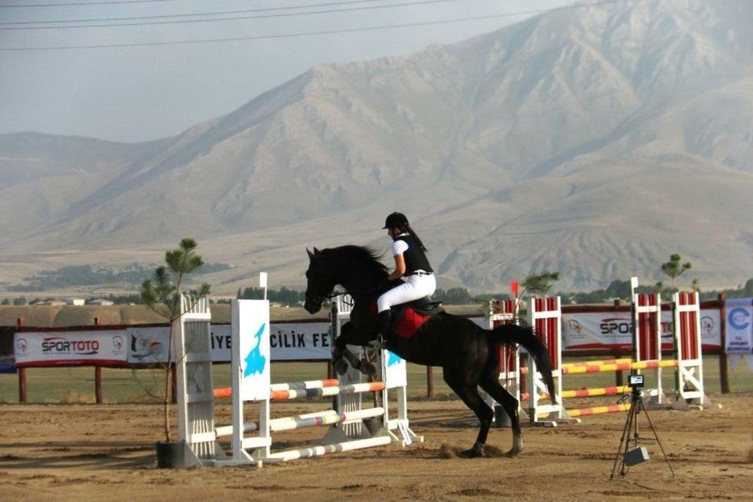 Van Tarihinde Bir İlk