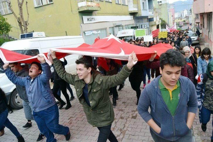 Öğrencilerden Şehitler İçin Yürüyüş Ve Afrin’deki Mehmetçiğe Mektup G2