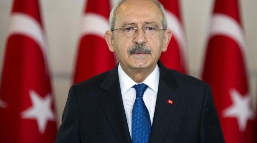 Kılı&ccedil;daroğlu&rsquo;ndan T&uuml;rk Bayrağı Asma &Ccedil;ağrısı