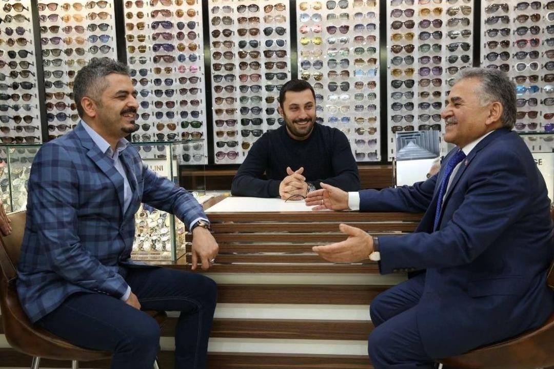 Başkan B&uuml;y&uuml;kkılı&ccedil; Avm Ziyaretinde