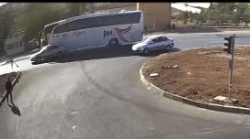 Mardin&rsquo;de Otob&uuml;s Aracı Bi&ccedil;ti