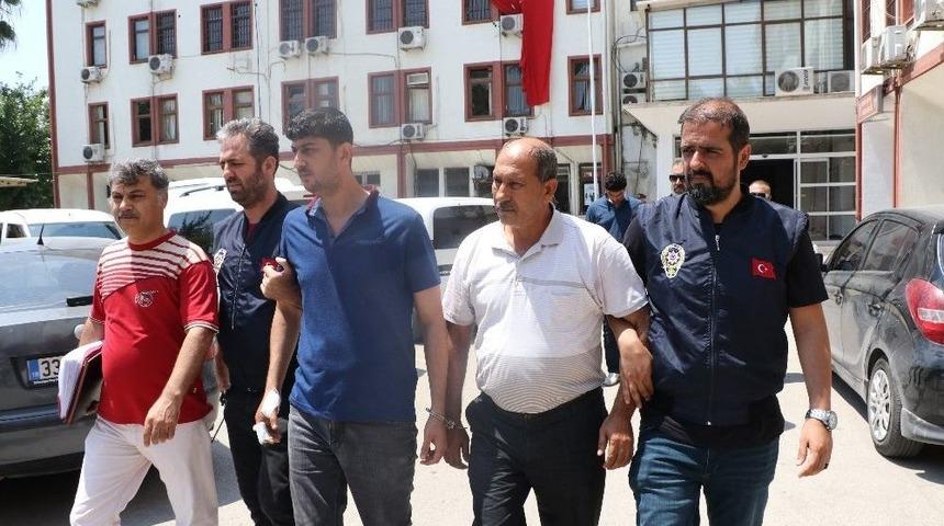 Amca &Ccedil;ocuklarının Kanlı Biten Kavgası