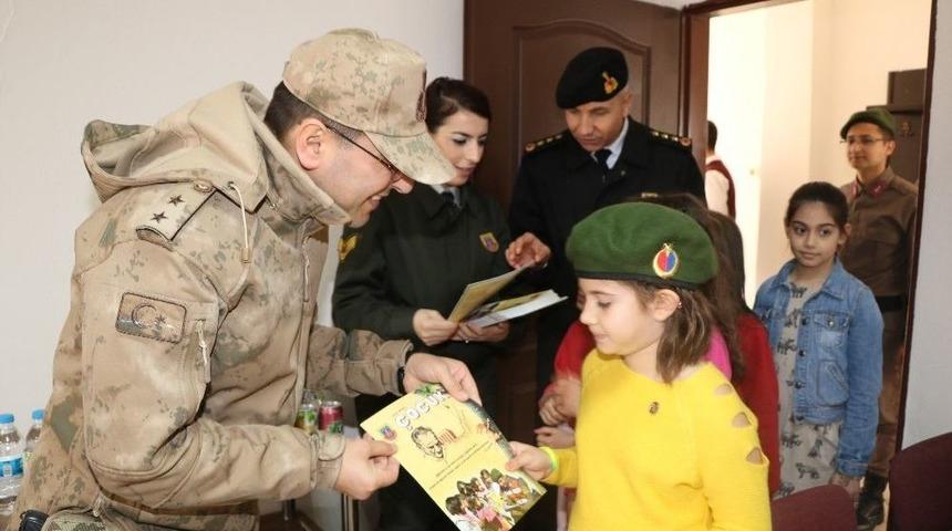 &Ouml;ğrencilerden Afrin&rsquo;deki Mehmet&ccedil;iğe Mektup