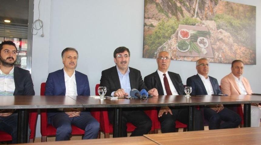 Ak Parti&rsquo;li Yılmaz: &ldquo;bunlar Millet D&uuml;şmanı, Milli İrade D&uuml;şmanı Ve Dış Odakların Maşası Yapılanmalar&rdquo;