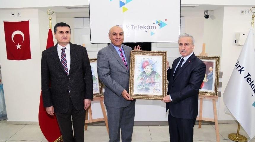 Vali Kam&ccedil;ı &lsquo;15 Temmuz Demokrasi Ve Milli M&uuml;cadele G&uuml;n&uuml;&rsquo; Sergi A&ccedil;ılışına Katıldı