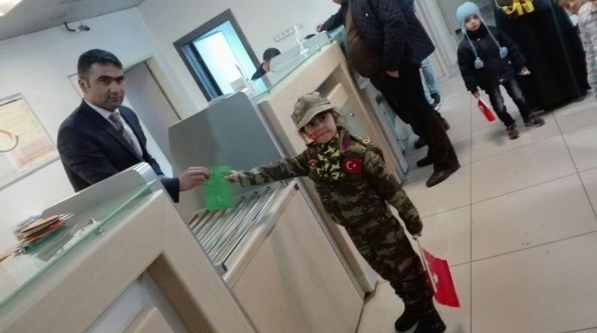 Afrin&rsquo;deki Mehmet&ccedil;iğe Miniklerden Mektup