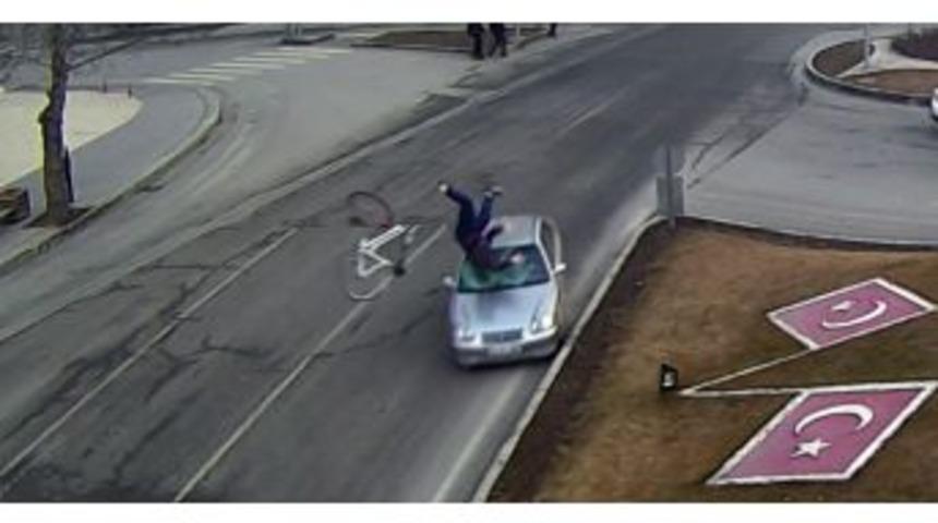 Erzincan&rsquo;daki Trafik Kazaları Kameralara Yansıdı