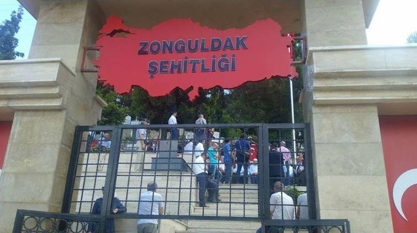 Zonguldak&rsquo;ta Şehitlikte Kur&rsquo;an-ı Kerim Okundu