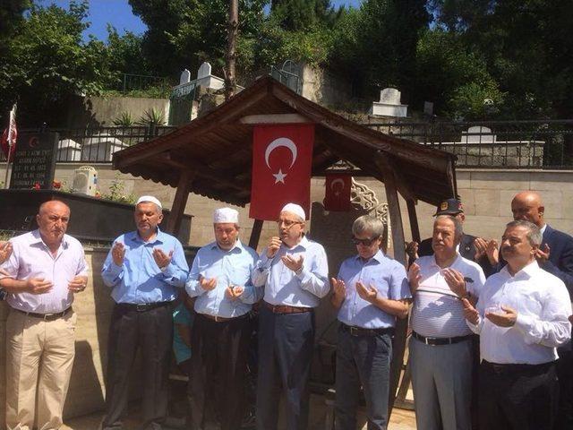 Zonguldak’ta Şehitlikte Kur’an-ı Kerim Okundu