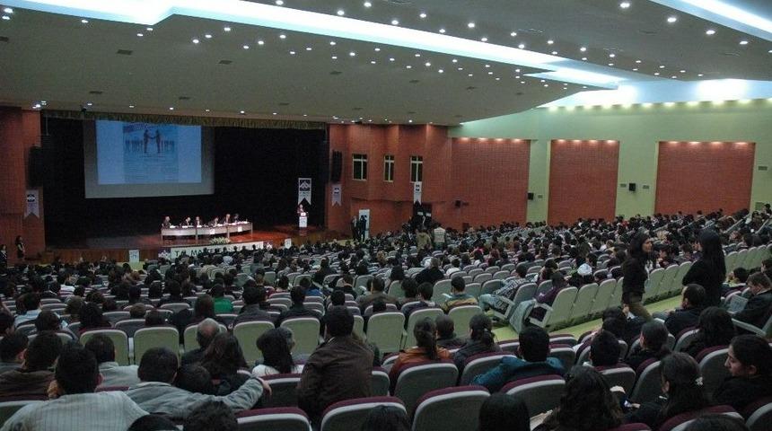 8&lsquo;inci Lojistik Ve Ticaret Buluşması Sekt&ouml;r Temsilcileri İle &Ouml;ğrencileri Bir Araya Getirecek