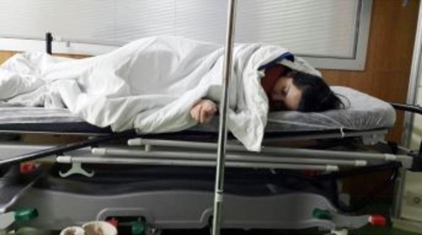 &Ouml;ğrenciler Yemekten Zehirlendi