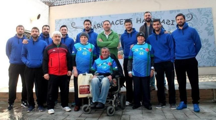 Beykoz Belediyesi Hentbol Takımı&rsquo;ndan Dar&uuml;laceze&rsquo;ye Ziyaret