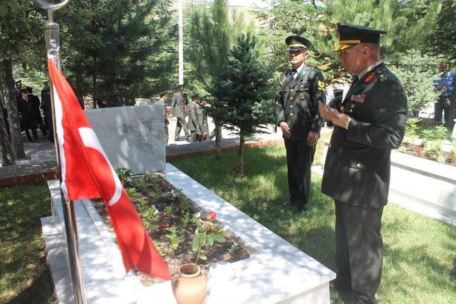 15 Temmuz Demokrasi Ve Milli Birlik Günü Dolayısıyla Şehitlik Ziyaret Edildi