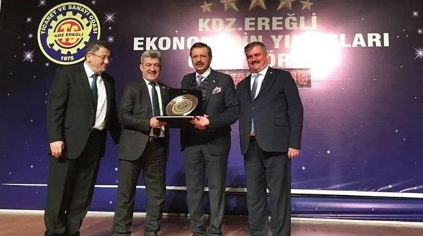 Başkan Yiğit, Tobb Başkanı Hisarcıklıoğlu&rsquo;ndan Plaket Aldı