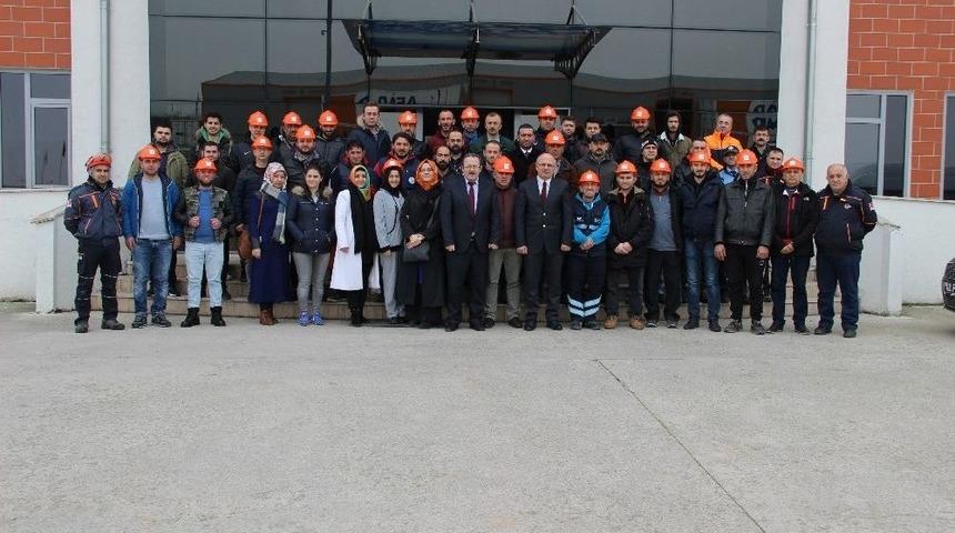 İzmit Belediyesi Arama Kurtarma Timi Kurdu