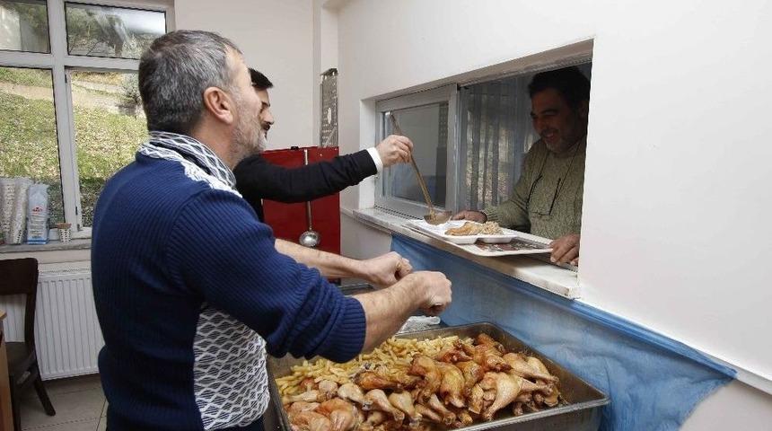 Barınma Merkezi Kış Aylarında Kimsesizlerin Evi Oluyor