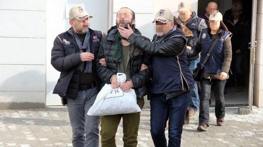 Samsun&rsquo;da Yasa Dışı Pankart Asan 2 Kişi Adliyeye Sevk Edildi