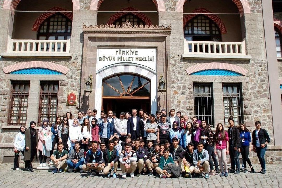 Meram&rsquo;da Gen&ccedil;lere 15 Temmuz Ruhu Aşılanıyor