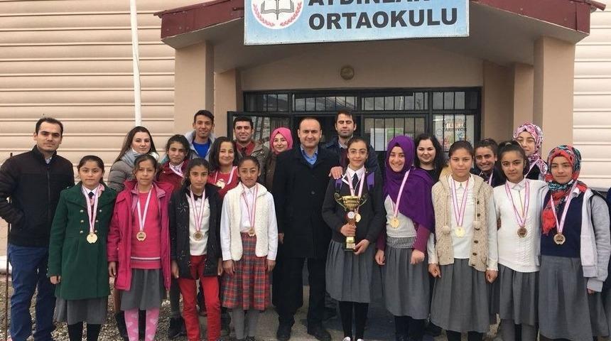 Adilcevazlı Kız &Ouml;ğrenciler İl Birincisi Oldu