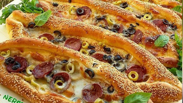 Sucuklu Nefis Simit Pide