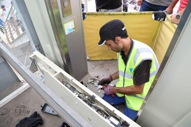 Yaya Köprülerindeki Asansör Bakımları Her Ay Yapılıyor