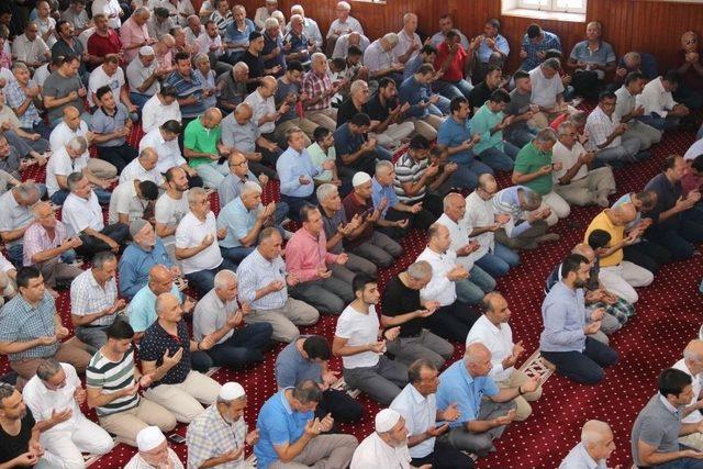 İskenderun’da 15 Temmuz Şehitleri İçin Mevlit Okutuldu