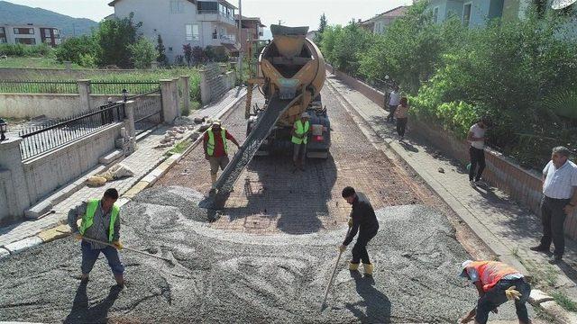 Başiskele’de Yol Açma Ve Genişletme Çalışmaları Devam Ediyor