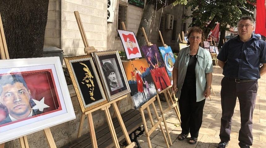 &Ouml;ğrencilerin G&ouml;z&uuml;nden 15 Temmuz Resim Sergisi