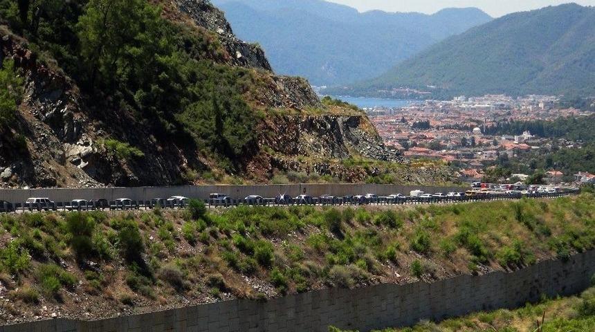 Bu İl&ccedil;eye Giriş Tıkandı