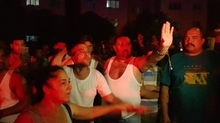 Patlama Sesi Mahalleyi Sokağa D&ouml;kt&uuml;