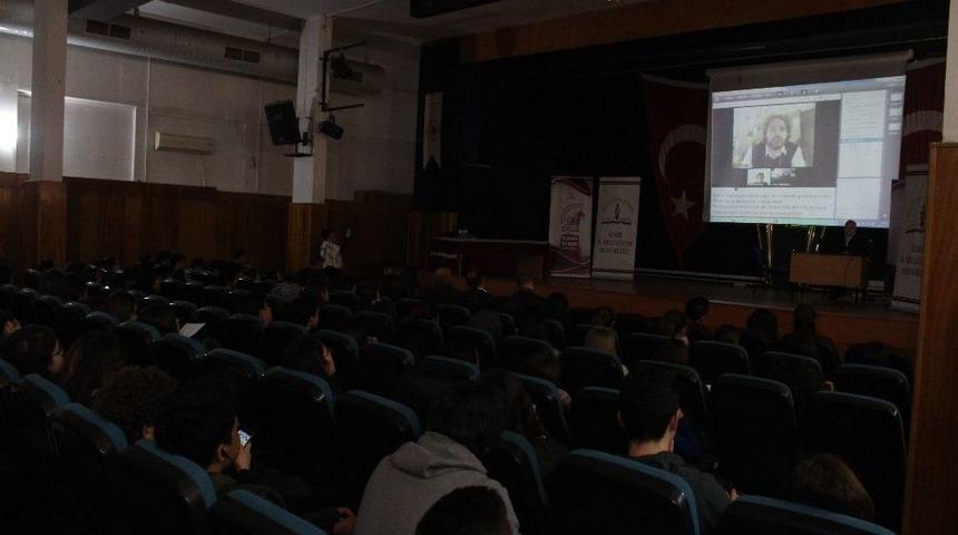 Harvard&rsquo;lı T&uuml;rk, &Ouml;ğrencilere Canlı Bağlandı