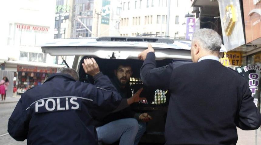 Antalya&rsquo;da &Ccedil;ay Parası Tartışması Hastanede Bitti