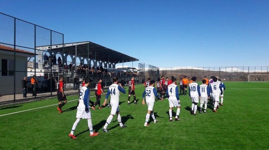 Arguvan Belediyespor Hazırlık Ma&ccedil;ında Fırat &Uuml;niversitesi İle Karşılaştı