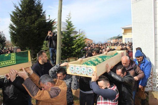 Erzurum’daki Kazada Ölen Aile Fertleri Giresun’da Son Yolculuklarına Uğurlandı