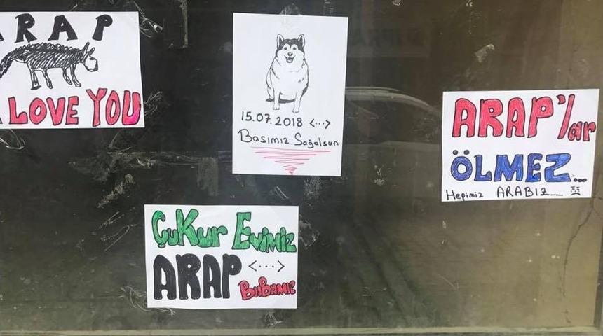 Mahallenin Maskotu K&ouml;pek İ&ccedil;in Taziye K&ouml;şesi Yaptılar