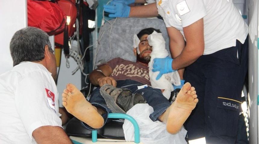 Oynadığı Maytaplar Parmaklarını Par&ccedil;aladı