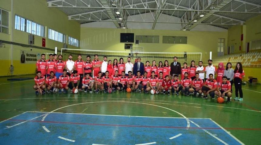 Belediye Başkanı Atilla, &Ouml;zel Yetenekli Gen&ccedil;lerle Buluştu