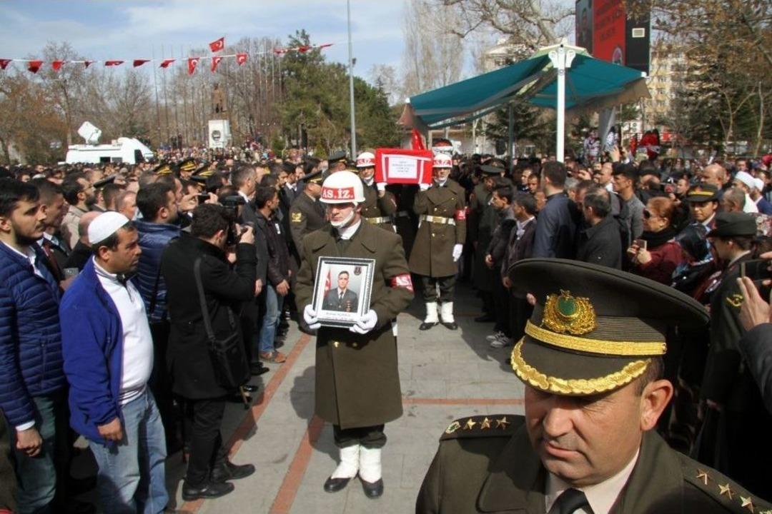 Isparta&rsquo;da Binler Şehidini Uğurladı