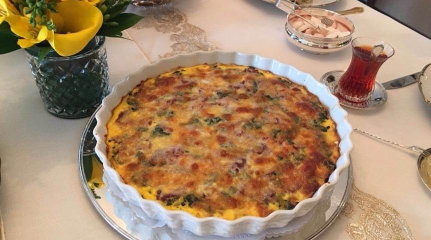 Pastırmalı Ispanaklı Kiş