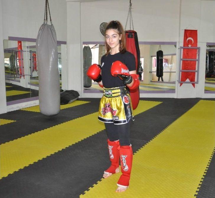 Manisalı Milli Sporcu Rabia Ercan, Ömer Halisdemir İçin Ringe Çıkacak G4