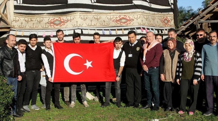 Bir G&uuml;nl&uuml;k Kazan&ccedil;larını Mehmet&ccedil;iğe Bağışladılar