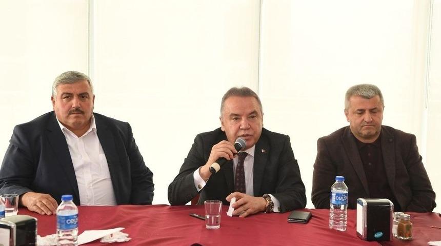 Başkan B&ouml;cek, Muhtarlarla Buluştu