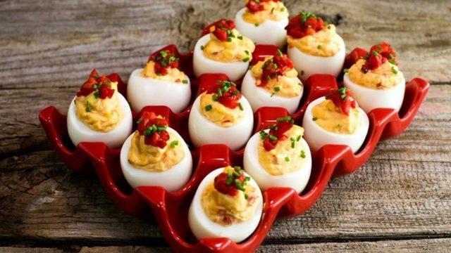 İki Peynirli Acılı Yumurta