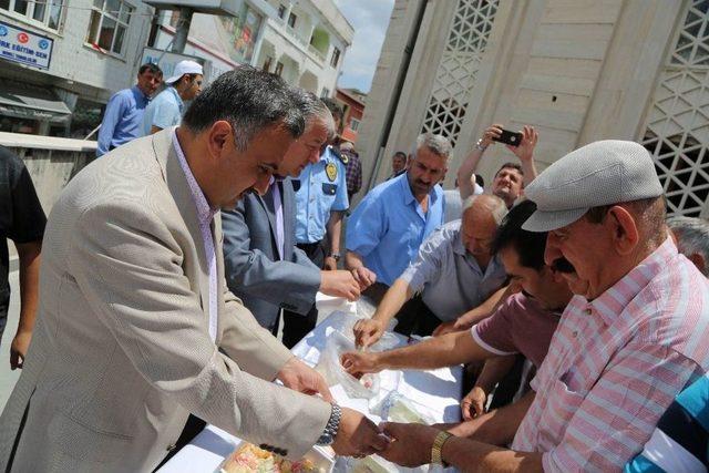 15 Temmuz’da İlçe Protokolünden Şehitlere Ziyaret