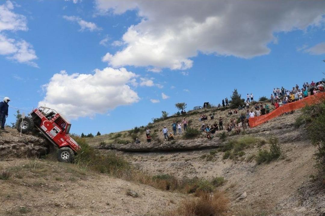 T&uuml;rkiye Trial 2. Ayak Yarışları Nefes Kesti