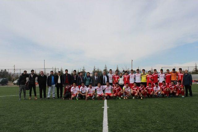 Yazıhan’da Futbol Turnuvası