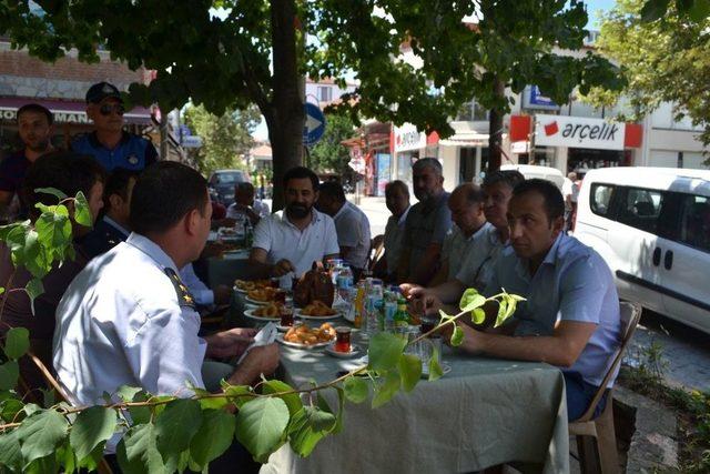 Ayvacık’ta 15 Temmuz Şehitleri Anısına Resim Sergisi 1