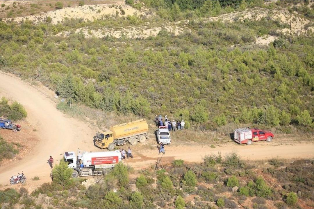 G&uuml;lnar&rsquo;daki Orman Yangınında Soğutma &Ccedil;alışması Yapılıyor